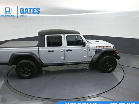 Used 2023 Jeep Gladiator Mojave image 31