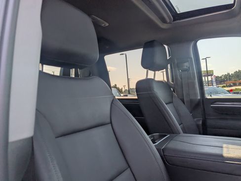 Used 2025 Chevrolet Silverado 2500 LTZ w/ LTZ Premium Package AWD/4WD image 27