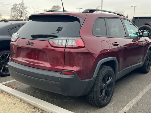 Used 2020 Jeep Cherokee Latitude Plus image 5