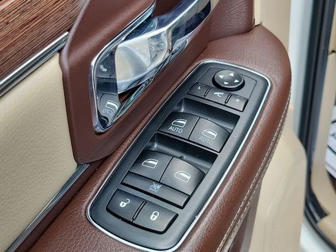 Used 2019 RAM 1500 Laramie w/ Convenience Group RWD image 14