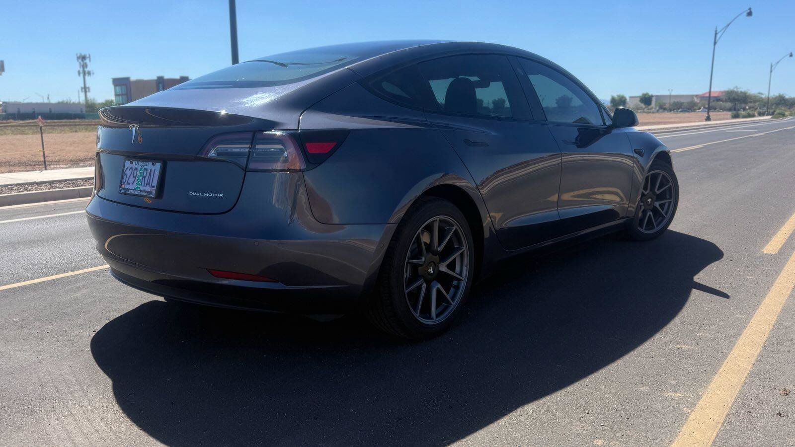 Used 2022 Tesla Model 3 AWD/4WD image 3