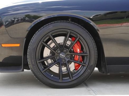 Used 2023 Dodge Challenger SRT Hellcat RWD image 5