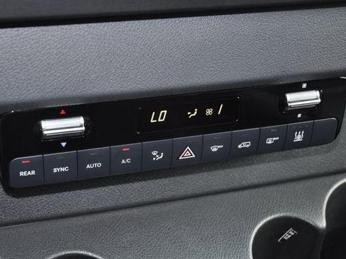 Used 2023 Mercedes-Benz Sprinter 2500 image 32