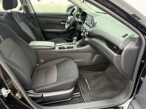 Used 2022 Nissan Sentra SV w/ Trunk Package image 28