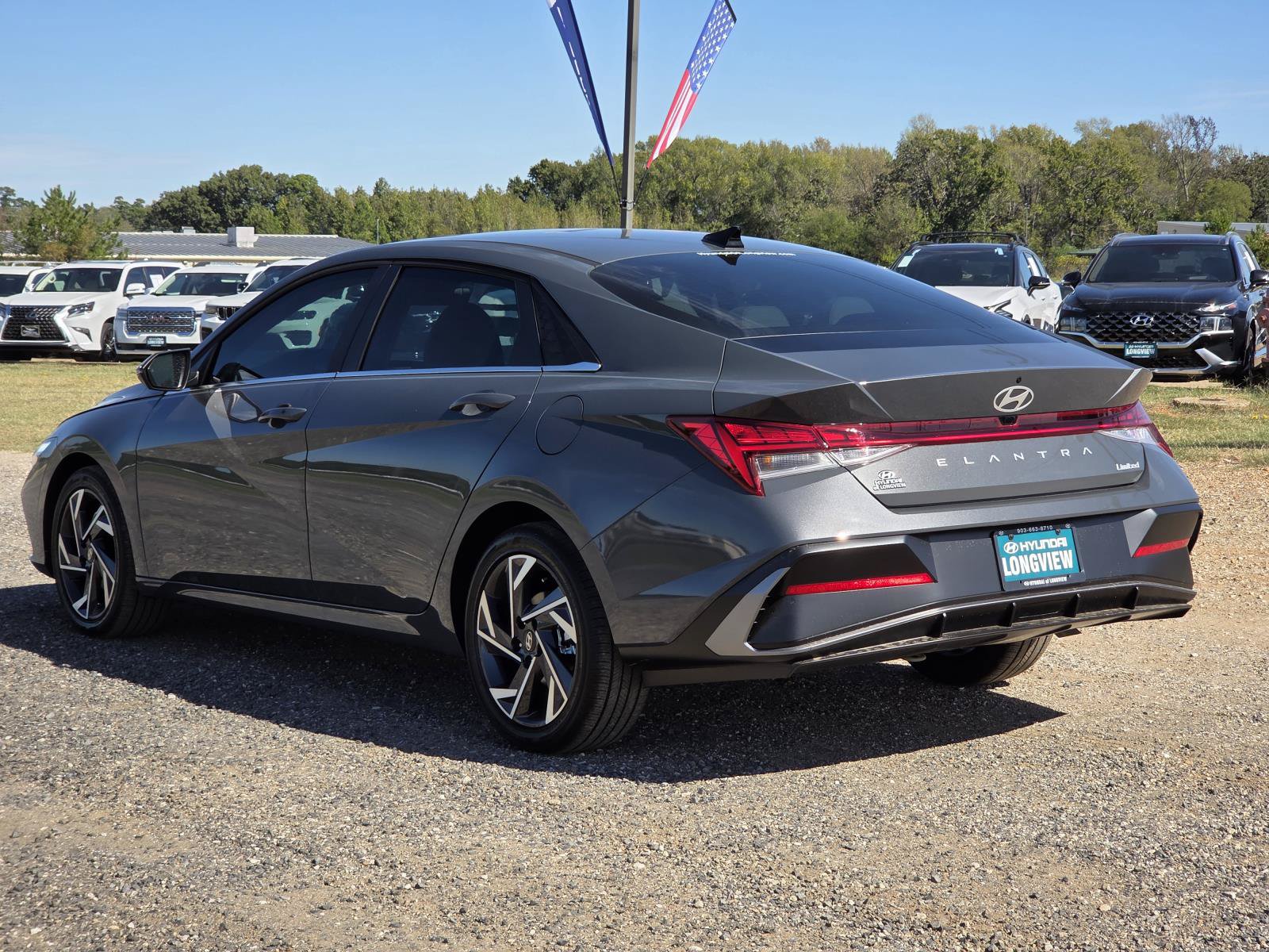 New 2026 Hyundai Elantra Limited FWD image 3