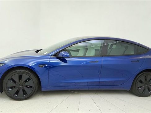 Used 2025 Tesla Model 3 Long Range image 3