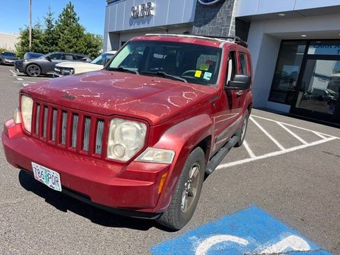 Used 2008 Jeep Liberty Sport AWD/4WD image 3