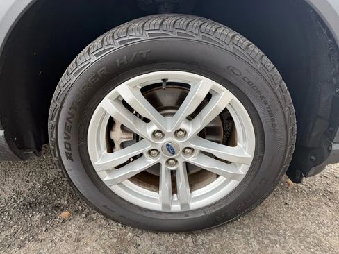 Used 2021 Ford Explorer XLT w/ Equipment Group 202A image 37