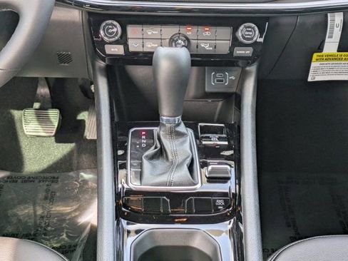 New 2026 Jeep Compass Latitude image 17