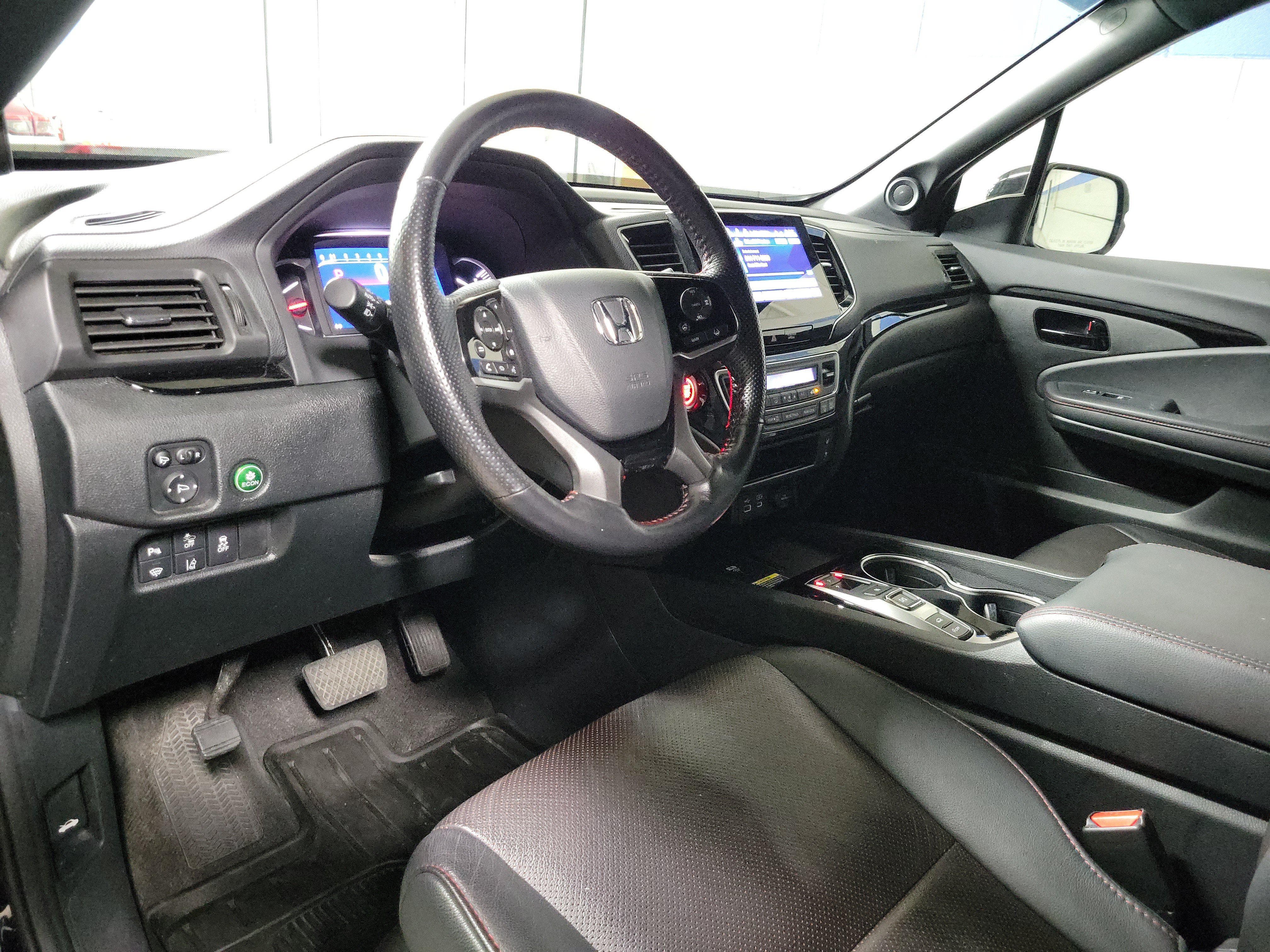 Used 2024 Honda Passport Black Edition image 11