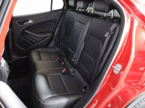 Used 2019 Mercedes-Benz GLA 250 GLA 250 image 40