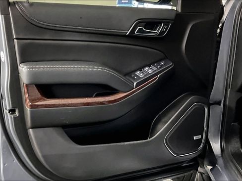 Used 2020 GMC Yukon SLE w/ SLE Value Package image 22