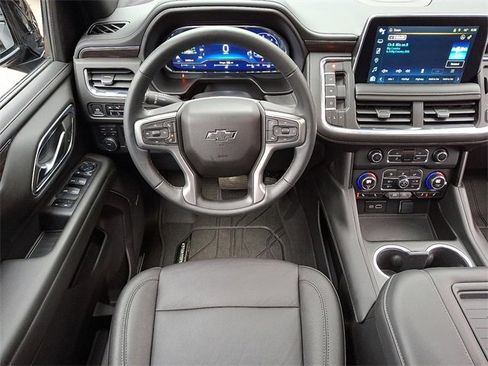 Certified 2024 Chevrolet Tahoe Z71 w/ Luxury Package image 11