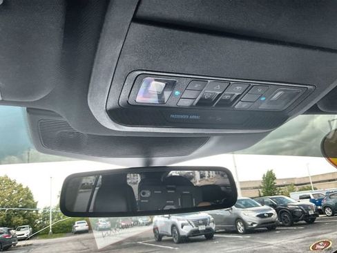 Used 2020 Ford Explorer ST w/ ST Street Pack AWD/4WD image 17