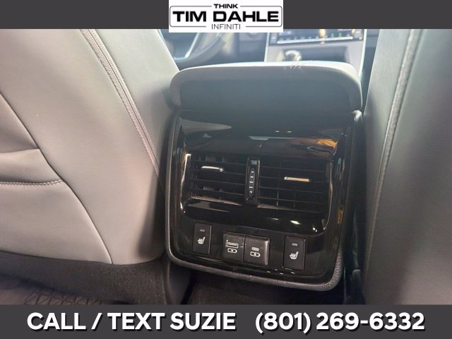 Used 2021 Toyota Avalon Limited w/ Advanced Safety Package FWD image 18