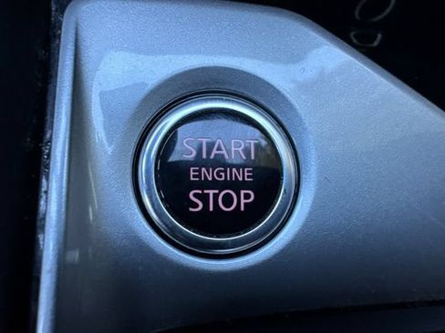 Used 2024 Nissan Altima 2.5 SV FWD image 33