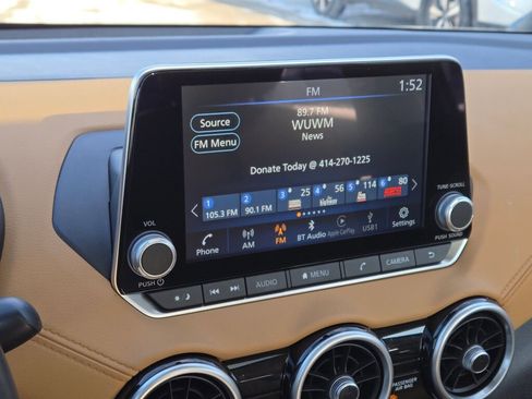 Used 2025 Nissan Sentra SV w/ SV Premium Package image 32