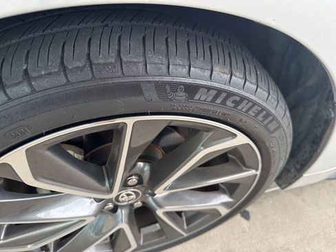 Used 2022 Toyota Corolla SE image 3