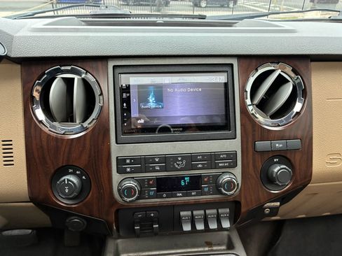 Used 2011 Ford F250 Lariat w/ Lariat Ultimate Pkg AWD/4WD image 20