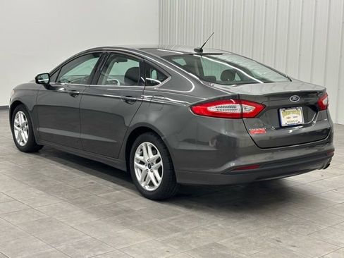 Used 2015 Ford Fusion SE image 5