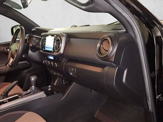 Used 2023 Toyota Tacoma TRD Off-Road AWD/4WD image 18