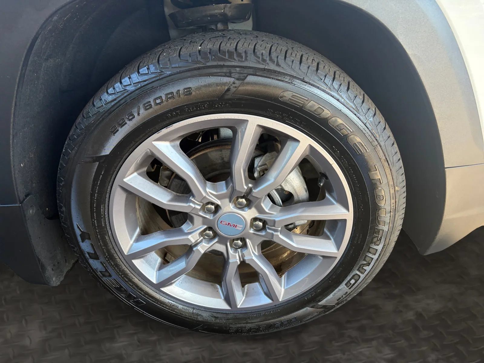 Used 2022 GMC Terrain SLT w/ LPO, Floor Liner Package AWD/4WD image 37