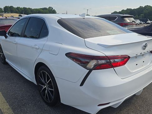 Used 2021 Toyota Camry SE FWD image 7