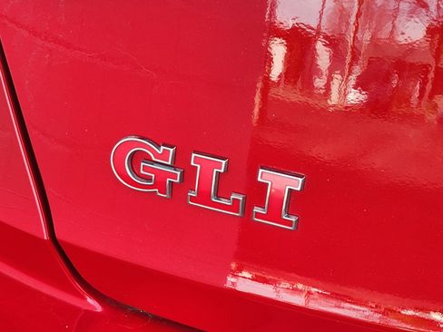 Certified 2021 Volkswagen Jetta GLI image 24