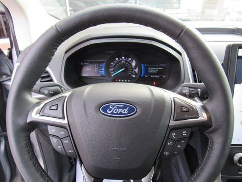 Used 2024 Ford Edge SEL w/ Convenience Package AWD/4WD image 12