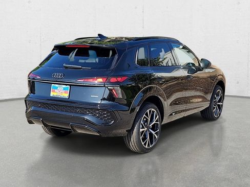 New 2026 Audi Q3 quattro 2.0T AWD/4WD image 5