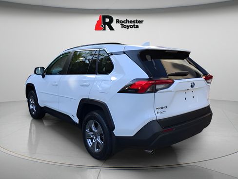 Certified 2024 Toyota RAV4 LE AWD/4WD image 5