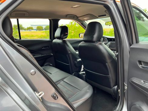 Used 2019 Nissan Kicks SR w/ SR Premium Package FWD image 40