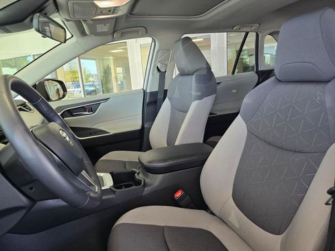 Certified 2024 Toyota RAV4 XLE w/ Convenience Package AWD/4WD image 19