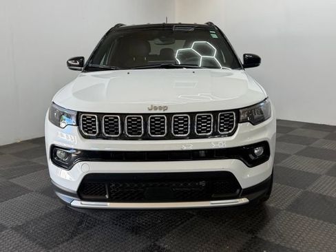 Certified 2024 Jeep Compass Limited AWD/4WD image 4
