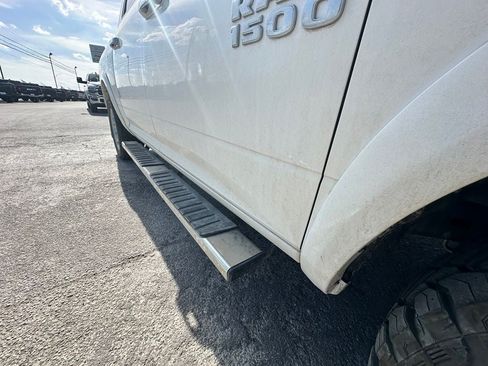 Used 2018 RAM 1500 Laramie AWD/4WD image 4