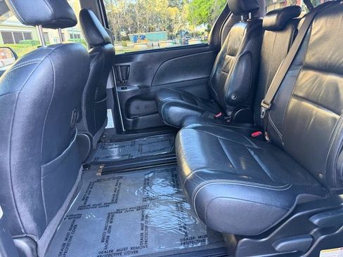 Used 2015 Toyota Sienna SE Premium FWD image 78