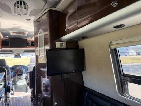 Used 2015 Mercedes-Benz Sprinter 3500 image 26