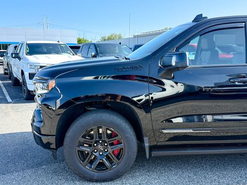 Certified 2024 Chevrolet Silverado 1500 High Country w/ Midnight Edition AWD/4WD image 10
