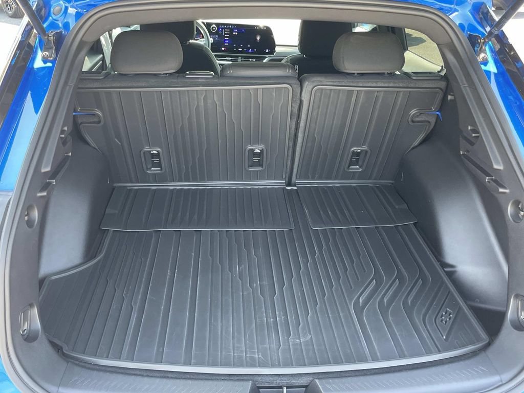 Used 2025 Chevrolet Equinox EV LT FWD image 11