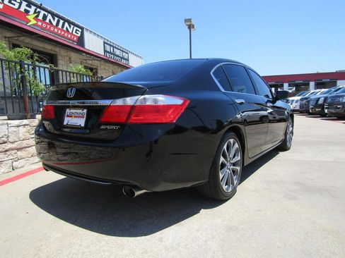 Used 2015 Honda Accord Sport image 4