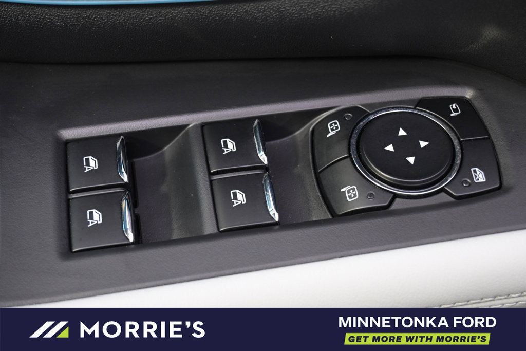 Used 2025 Ford Expedition Max Platinum w/ Platinum Ultimate Package AWD/4WD image 24