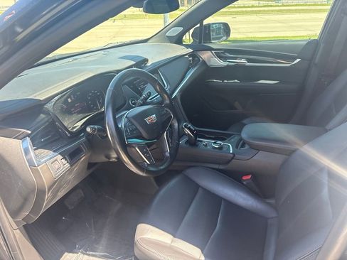 Used 2023 Cadillac XT5 Premium Luxury FWD image 6