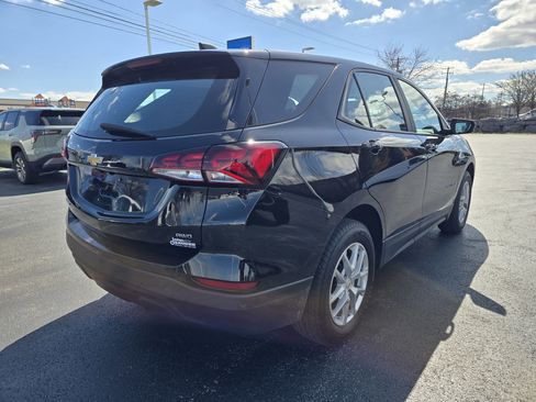Used 2022 Chevrolet Equinox LS image 5