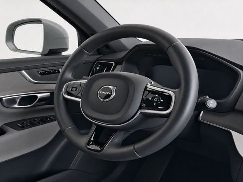 Certified 2026 Volvo XC90 B6 Core AWD/4WD image 17