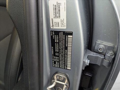 Used 2022 Porsche Macan image 25