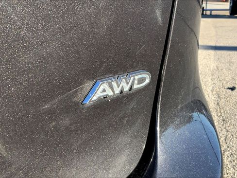 Used 2021 Chrysler Pacifica Touring image 9