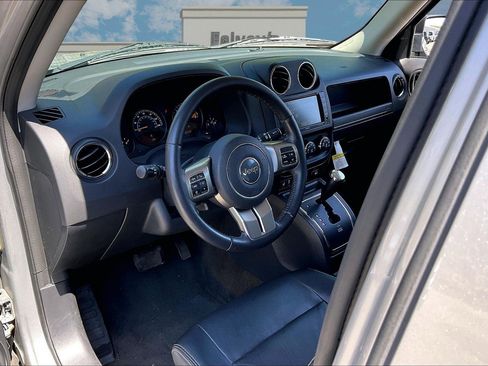Used 2016 Jeep Patriot High Altitude AWD/4WD image 13