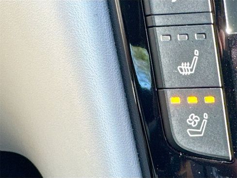 Used 2019 INFINITI QX50 Essential w/ Sensory Package image 22