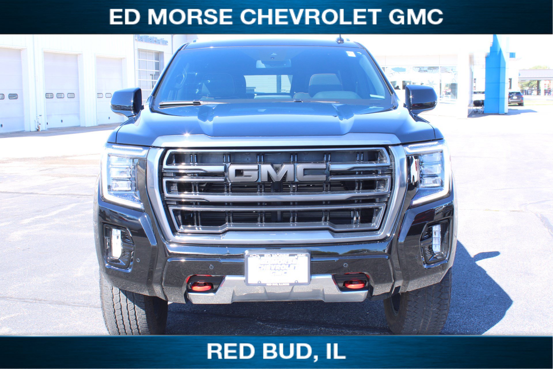 Used 2024 GMC Yukon AT4 AWD/4WD image 3