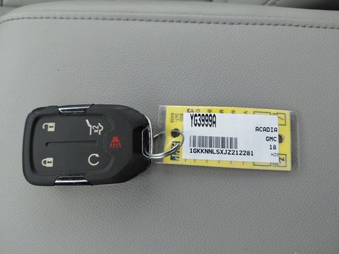Used 2018 GMC Acadia SLT FWD image 34